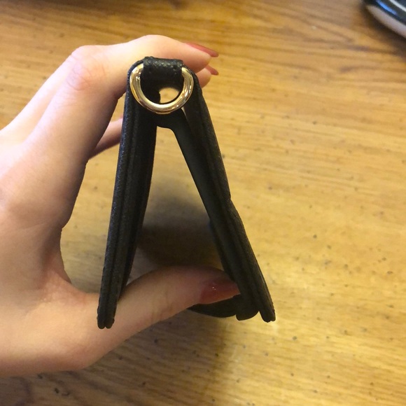 Michael Kors iPhone 6, 7, & 8 iPhone wallet case - Picture 5 of 6